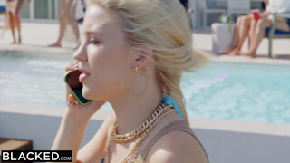 BLACKED - Tini lányok feketékkel kúrnak