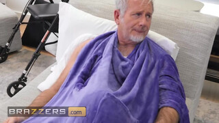 BRAZZERS - Gia Derza a ribanc nővérke