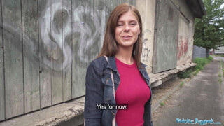 Public Agent - Tiffany Blue a dögös kerek seggű csaj