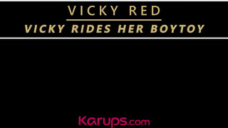 Vicky Red fiatal sráccal kúr