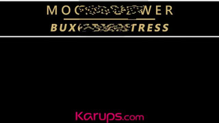 Moon Flower a bögyös orosz milf