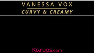 Vanessa Vox a tetovált roma milf