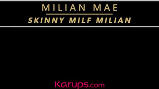 Milian Mae kényezteti magát
