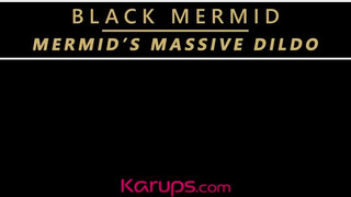 Black Mermid maszturbál