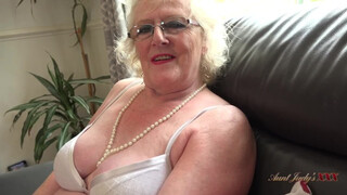 Aunt Judys XXX - Claire a perverz nagymama